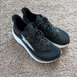 Altra Women’s Black Athletic Running Shoes with White Midsole